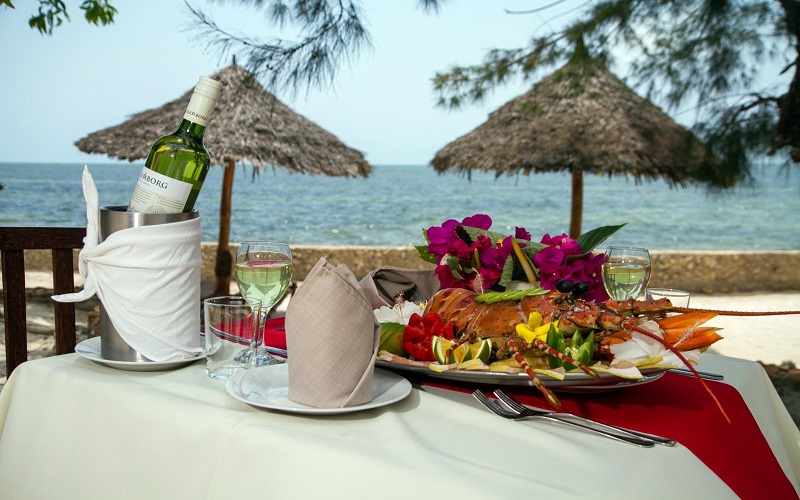 10 Days Bush to Beach | Serengeti & Zanzibar Paradise.