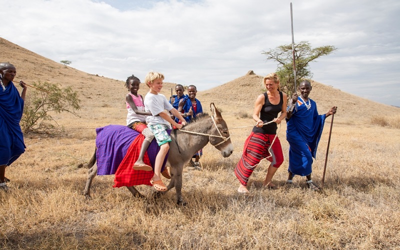 what should i know about tanzanian culture